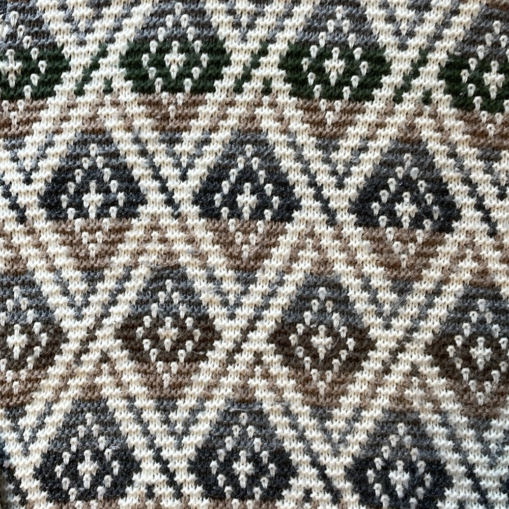 Geometric Patterned  Alfred Dunner Sweater - Picture 2 of 3